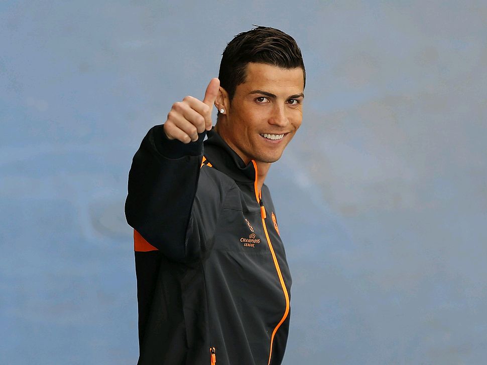 阿邦拉霍：图赫尔应该和贝林厄姆谈谈，被换下时别再摊手了（阿邦拉霍建议图赫尔与贝林厄姆沟通：被换下时别再摊手）