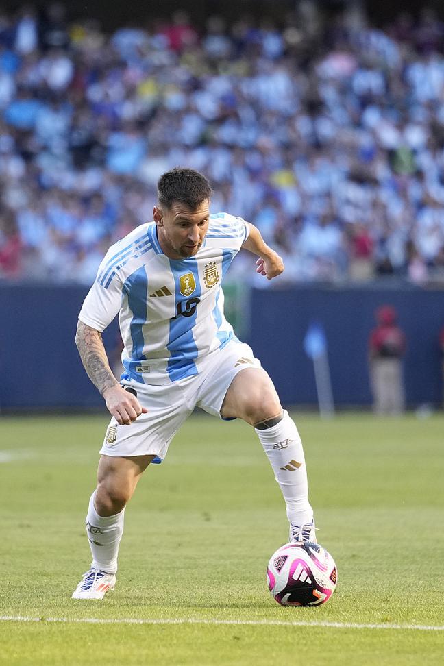 阿尔托贝利：那不勒斯目标应是欧冠；大家不要给皮奥施加压力（阿尔托贝利：那不勒斯应剑指欧冠，别给皮奥施压）