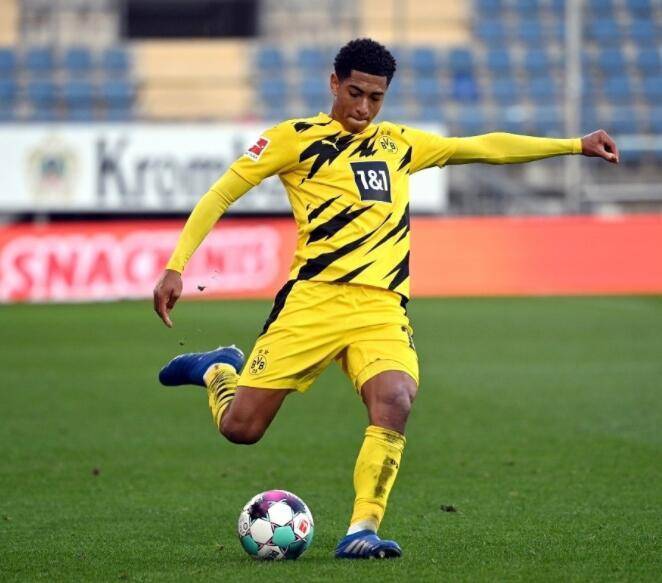 处于下风，法国队世界杯小组赛近4次对阵非洲球队1胜3负（法国队不占优：世界杯小组赛近4次对非洲对手仅1胜3负）