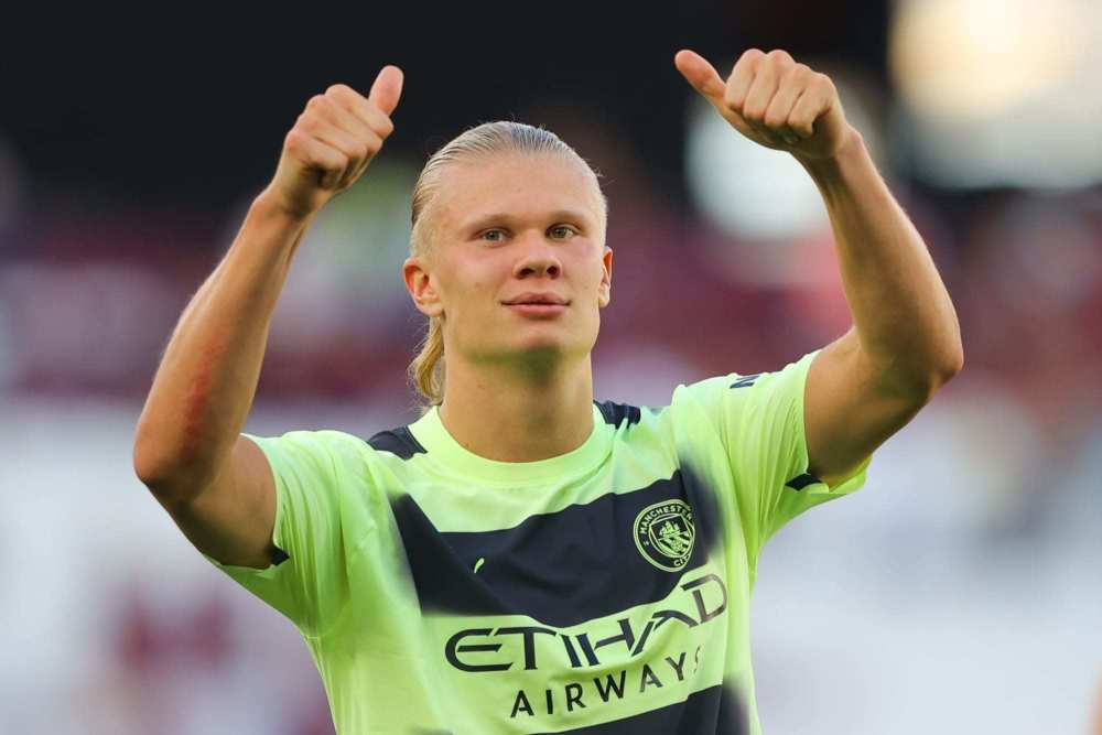 湖人浓眉哥篮下统治力助球队获胜（浓眉内线统治，助湖人取胜）