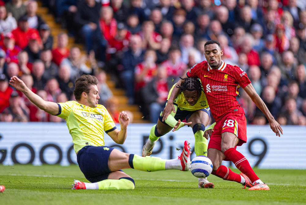 意大利诺首次战胜孔蒂，博洛尼亚终结主场对那不勒斯6场不胜（意大利诺首胜孔蒂，博洛尼亚主场对那不勒斯6场不胜告破）