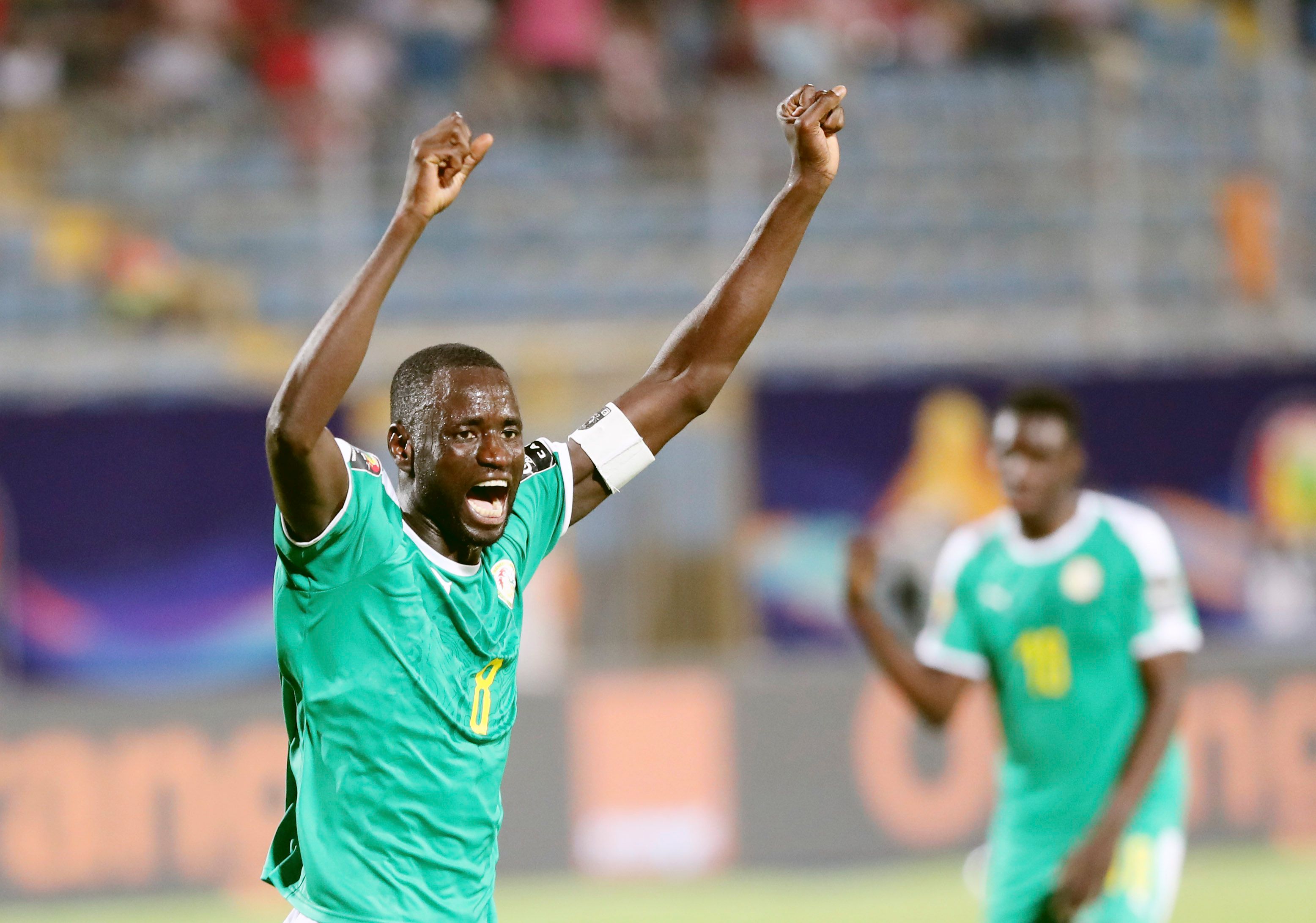 日职乙战报：范登伯格读秒绝平，磐田喜悦2-2山形山神（日职乙赛报：范登伯格补时压哨扳平，磐田喜悦2-2战平山形山神）