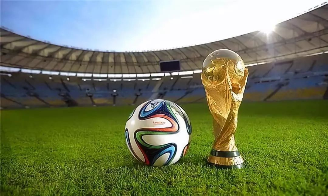 卡拉格：萨拉赫误判球迷心理让斯洛特成最大赢家，他必须道歉（卡拉格称萨拉赫误读球迷情绪令斯洛特成最大受益者，需公开道歉）