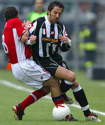 曼晚：阿莫林对达洛特进行一对一训练，已将其打造为进攻利器（曼晚：阿莫林单独指导达洛特，已将其塑造成进攻尖刀）