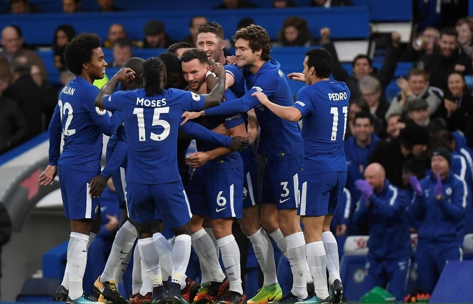 欧冠半场：阿纳别科夫屡送神扑，凯拉特0-0奥林匹亚科斯（半场战报：阿纳别科夫高接低挡，凯拉特暂0-0奥林匹亚科斯）