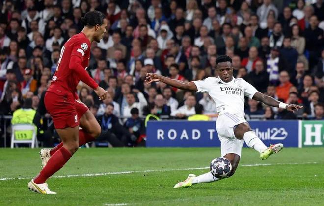 官方：卢卡库恢复训练，并顶替德布劳内入选欧冠大名单（官方消息：卢卡库已恢复训练，取代德布劳内入选欧冠名单）