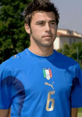 半场战报：维罗纳0-1帕尔马，马特奥-佩莱格里诺破门（半场简报：帕尔马1-0领先维罗纳，马特奥-佩莱格里诺建功）