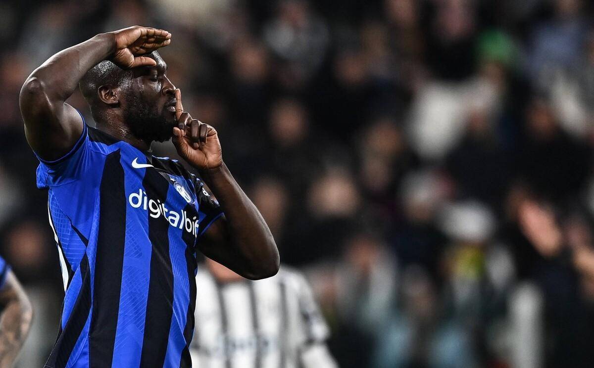 输给米兰后拉齐奥对主裁判不判罚点球不满，决定新闻沉默（不满主裁漏判点球，拉齐奥负于米兰后宣布新闻静默）